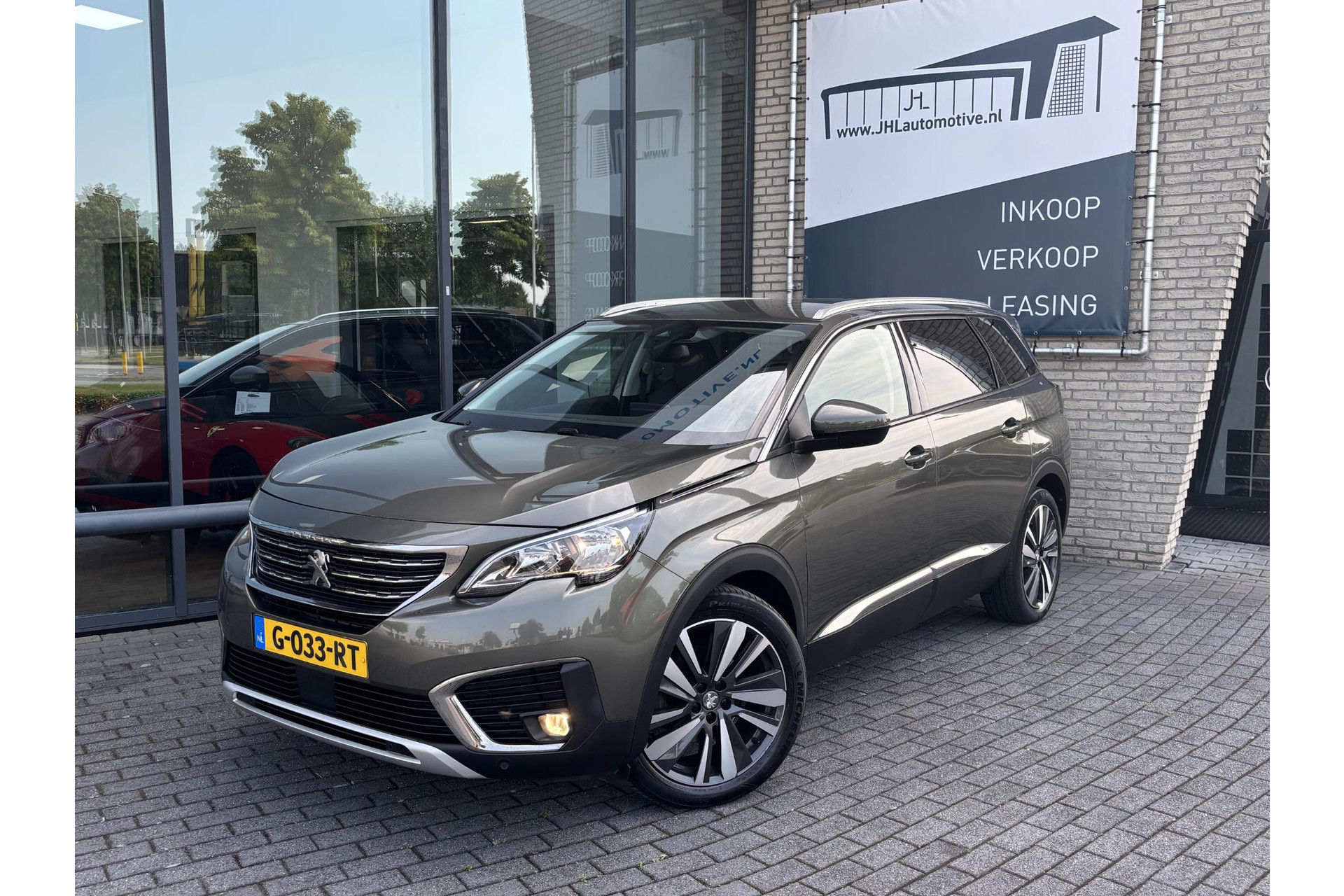 Peugeot 5008 1.2 PureTech Blue*NAVI*ECC*CRUISE*HAAK*7PERS*